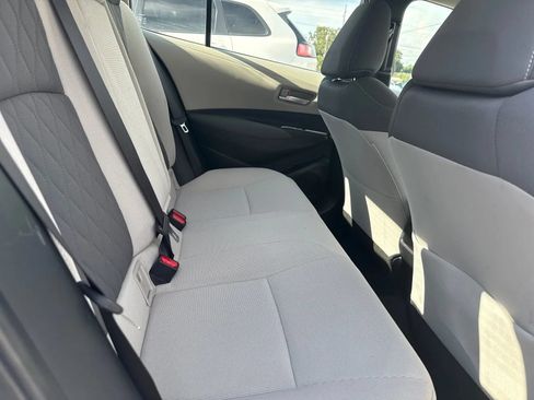 Used 2020 Toyota Corolla LE FWD image 11