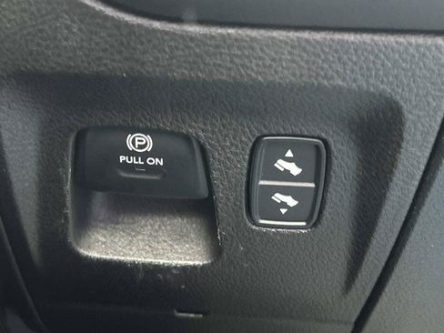 Used 2022 RAM 1500 Limited AWD/4WD image 23