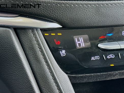 Used 2018 Cadillac XT5 Premium Luxury image 22