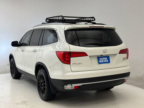 Used 2018 Honda Pilot Touring image 7