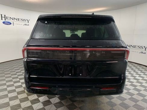 New 2025 Lincoln Navigator L Reserve image 6