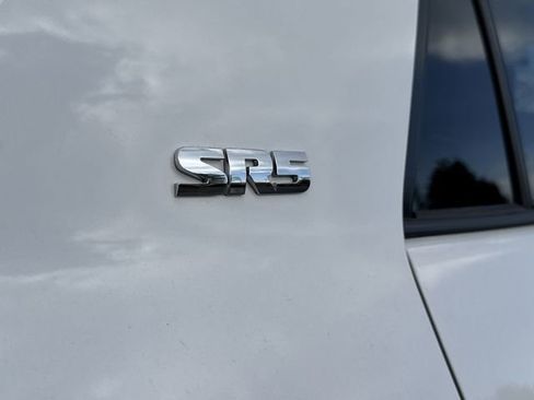Used 2016 Toyota 4Runner SR5 w/ Four Season Floor Mat Package AWD/4WD image 22