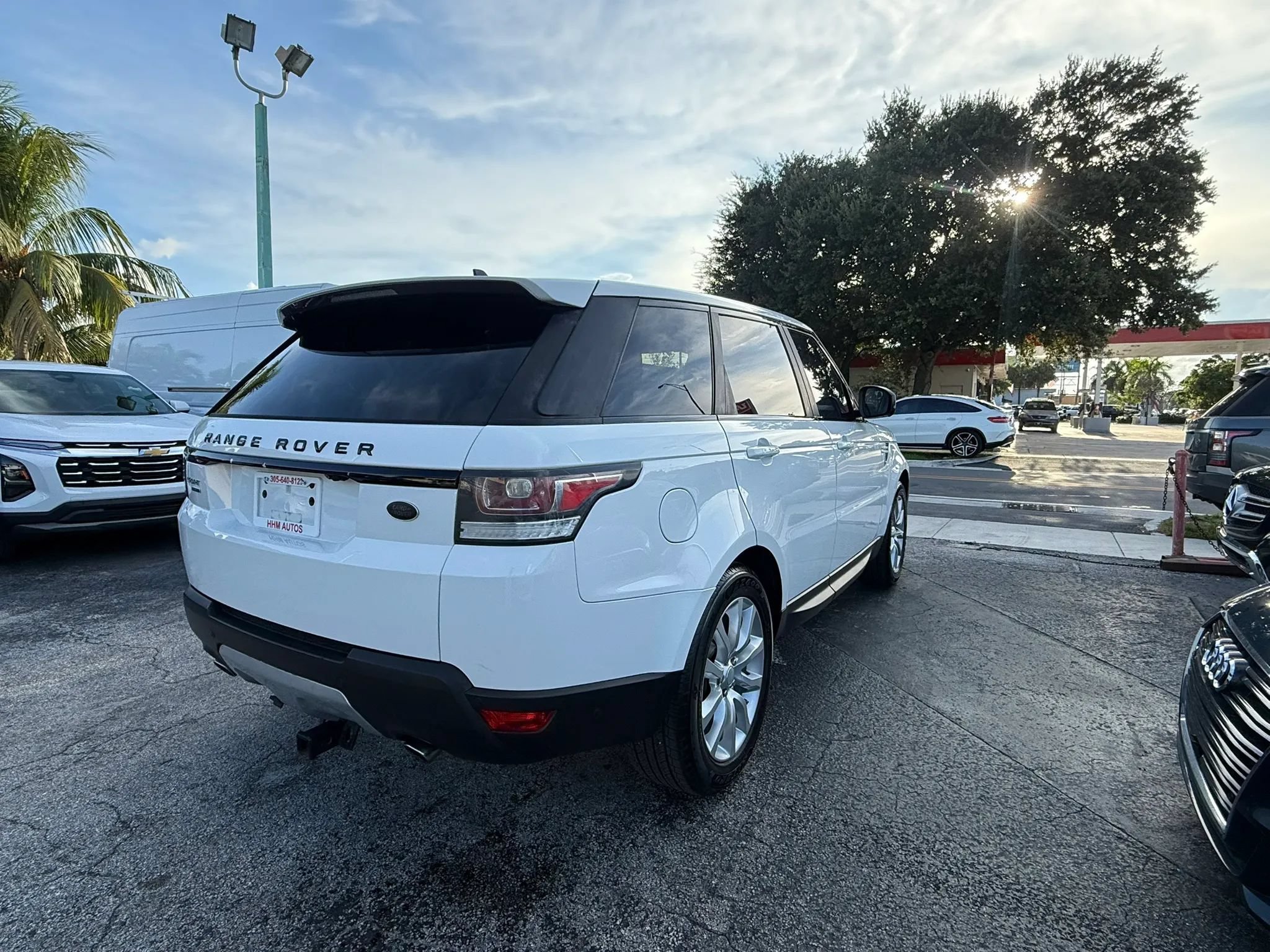 Used 2016 Land Rover Range Rover Sport HSE AWD/4WD image 5