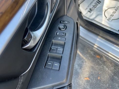 Used 2017 Honda CR-V EX-L image 12