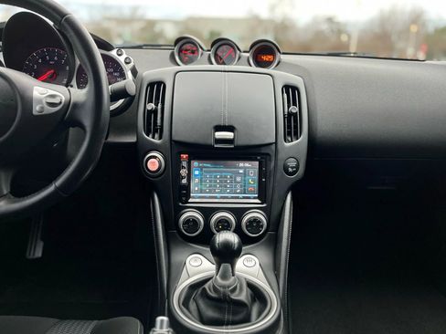 Used 2013 Nissan 370Z Touring w/ Sport Pkg image 15