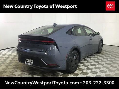 Used 2024 Toyota Prius LE image 7