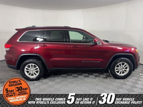 Used 2018 Jeep Grand Cherokee Laredo image 3