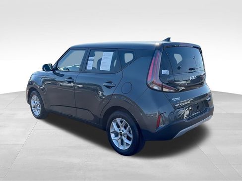 Used 2025 Kia Soul LX w/ LX Technology Package FWD image 6