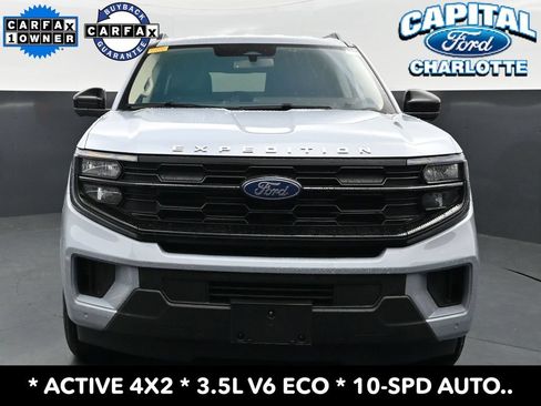 Used 2025 Ford Expedition Max Active RWD image 2