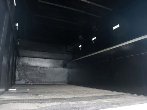 Used 2017 Ford F650 2WD SuperCab Super Duty image 22