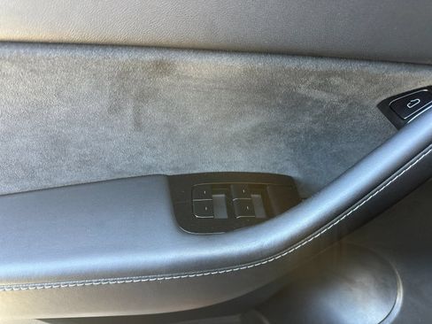 Used 2021 Tesla Model Y Long Range AWD/4WD image 11