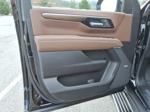 New 2026 Chevrolet Tahoe High Country AWD/4WD image 23