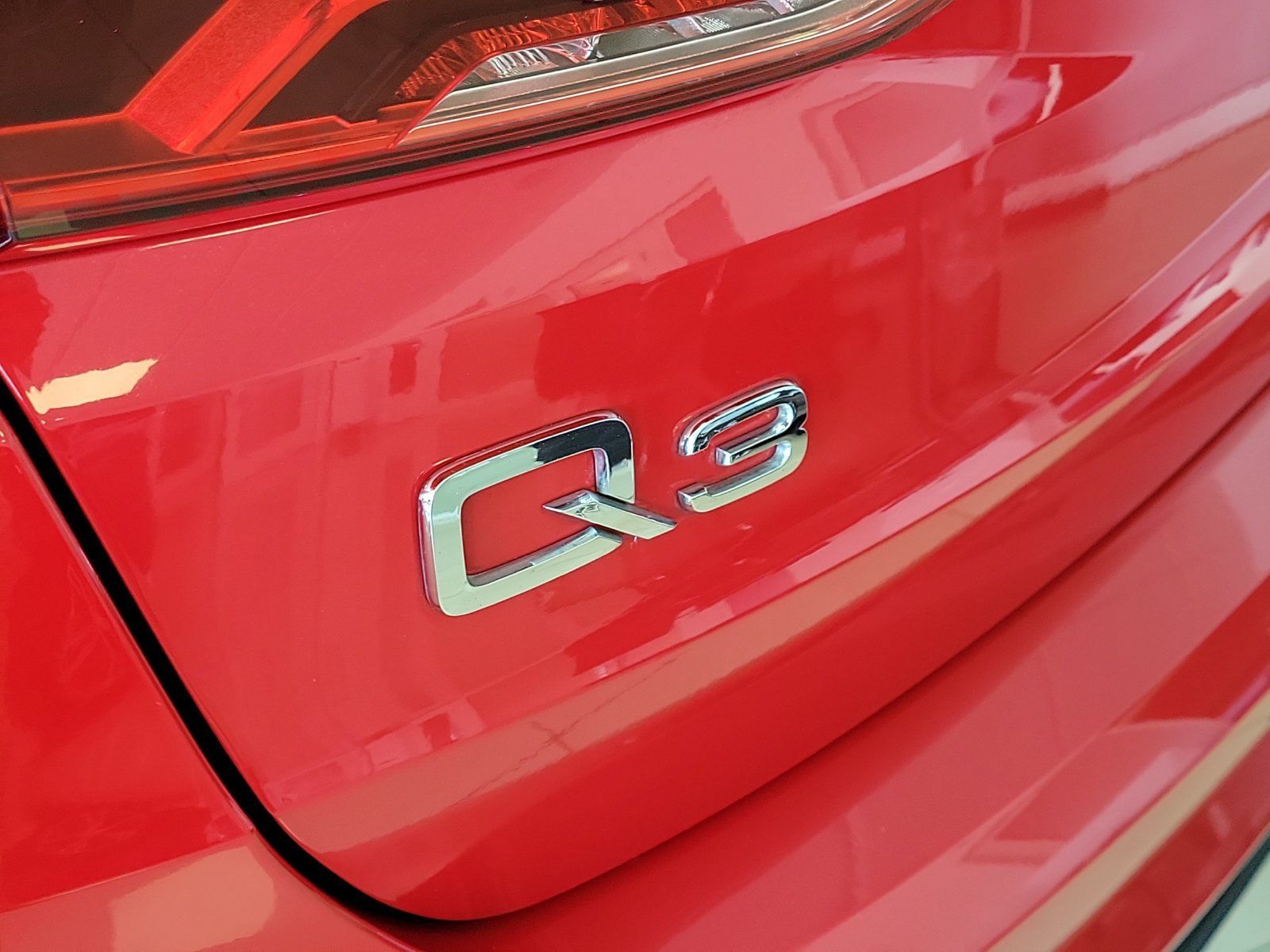 Used 2020 Audi Q3 2.0T Premium Plus AWD/4WD image 9