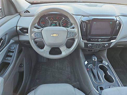 Used 2019 Chevrolet Traverse LT w/ LT Premium Package image 17