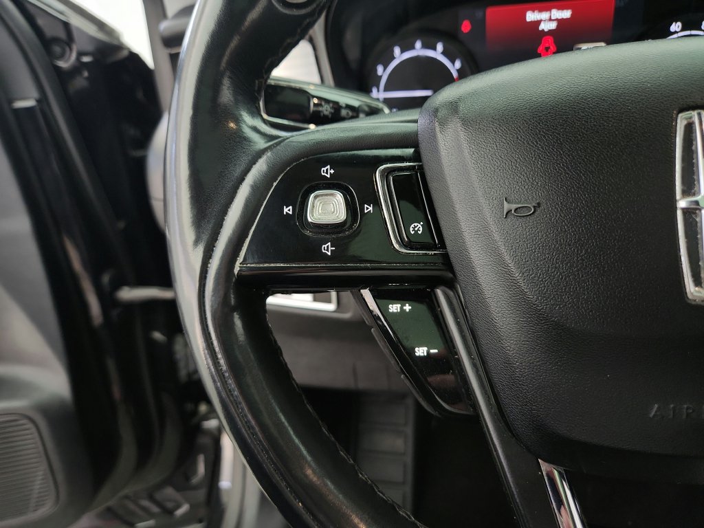 Used 2022 Lincoln Corsair AWD w/ Premium Package image 22
