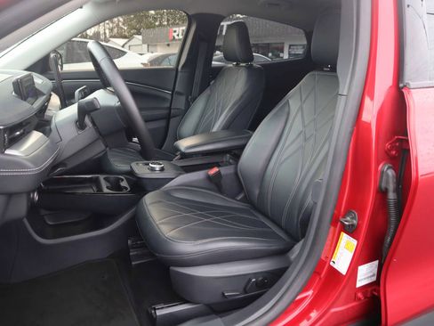 Used 2022 Ford Mustang Mach-E Select image 2