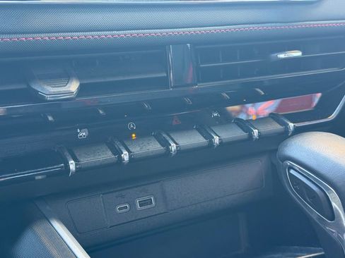 Used 2023 Chevrolet Colorado Z71 w/ Z71 Convenience Package 2 image 23