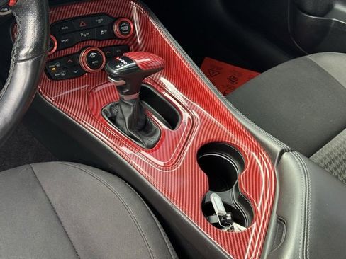 Used 2019 Dodge Challenger R/T w/ Driver Convenience Group image 11