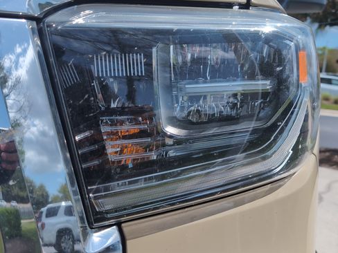 Used 2018 Toyota Tundra Limited w/ Limited Premium Package image 6