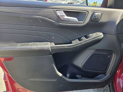 Used 2024 Ford Escape SE w/ PHEV Premium Package FWD image 17