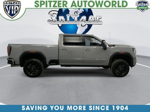 Used 2024 GMC Sierra 2500 AT4 w/ Technology Package image 11