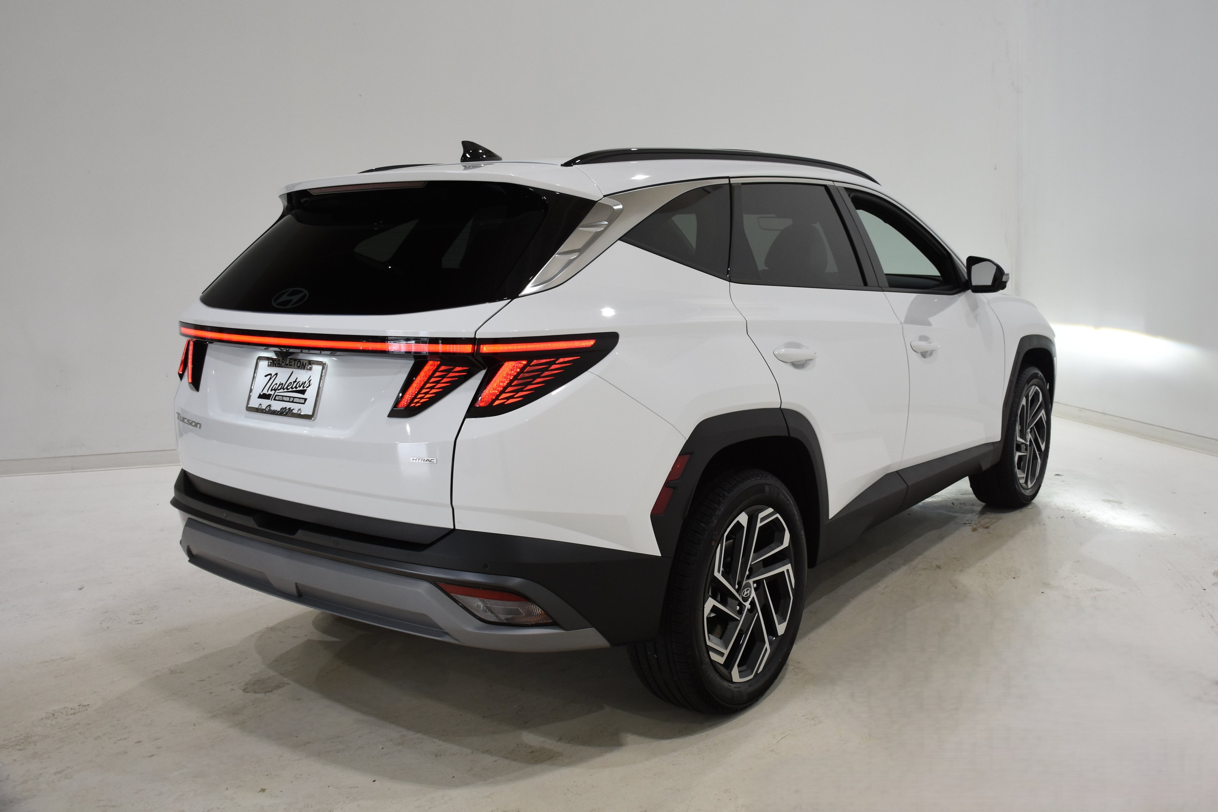 New 2026 Hyundai Tucson Limited AWD/4WD image 4