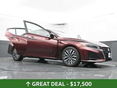 Used 2023 Nissan Altima 2.5 SV image 69