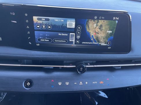 Used 2024 Nissan Ariya FWD image 36