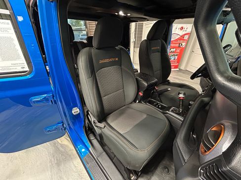 Used 2021 Jeep Gladiator Mojave AWD/4WD image 4