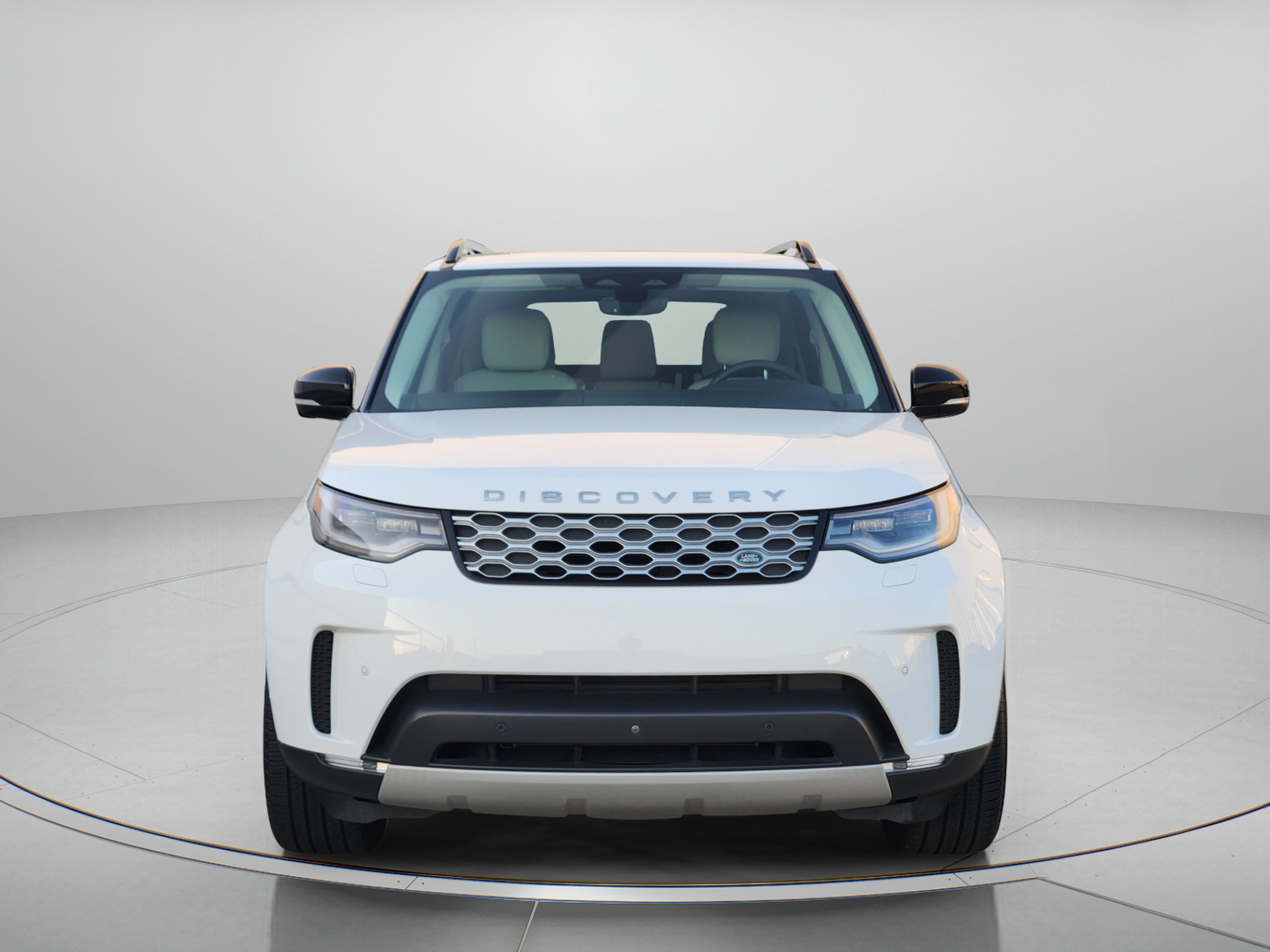 Certified 2025 Land Rover Discovery S AWD/4WD image 6