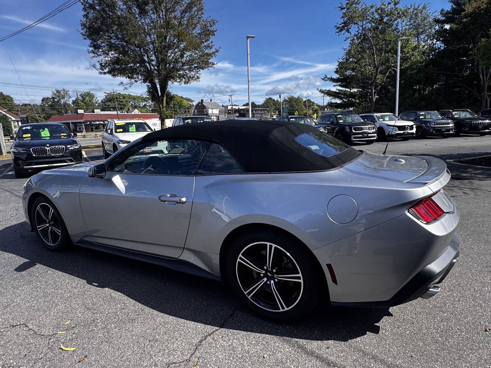 Used 2024 Ford Mustang Premium RWD image 5
