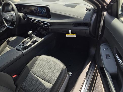 New 2027 Nissan Sentra SV w/ Floor Mat Package FWD image 7