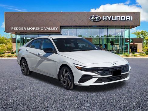 New 2025 Hyundai Elantra SEL image 8