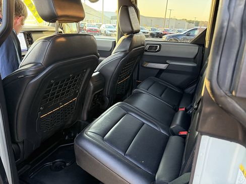 Used 2021 Ford Bronco Badlands image 12