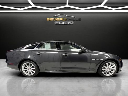 Used 2016 Jaguar XJ R-Sport AWD/4WD image 6
