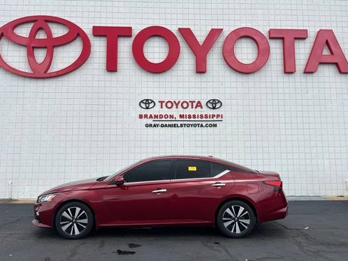 Used 2021 Nissan Altima 2.5 SL FWD image 4