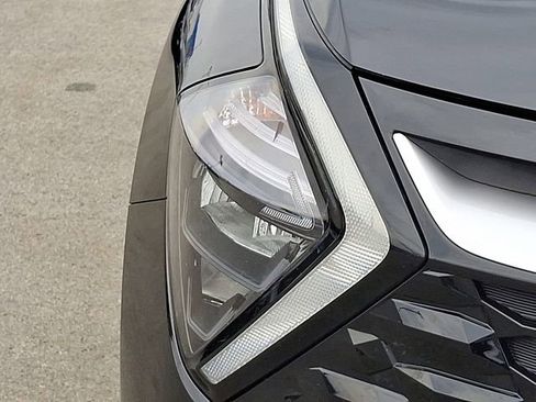 Used 2023 Kia Sportage EX w/ EX Premium Package image 9