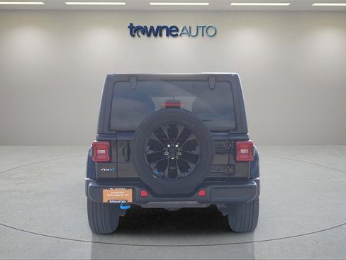 Certified 2022 Jeep Wrangler Unlimited Sahara w/ Cold Weather Group image 4