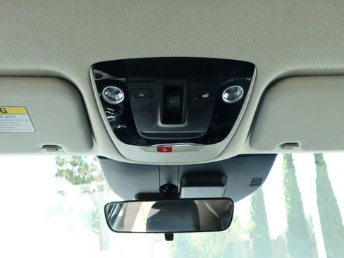 Used 2025 Kia Niro EX Touring FWD image 29