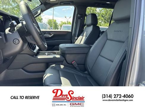 New 2026 GMC Yukon Denali w/ Sun & Power Step Package AWD/4WD image 11