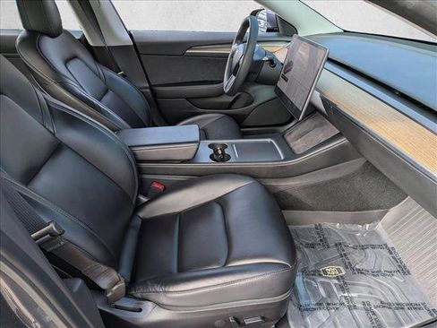 Used 2021 Tesla Model 3 Standard Range Plus image 21