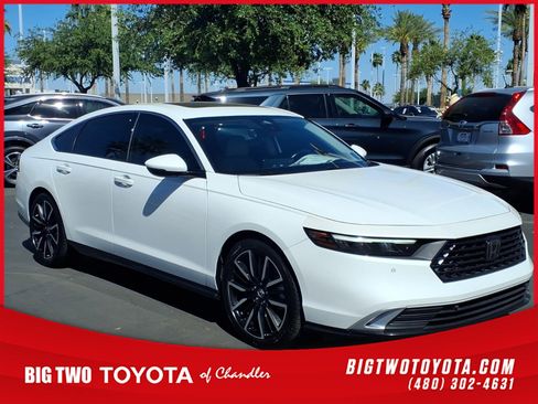 Used 2023 Honda Accord Touring image 1