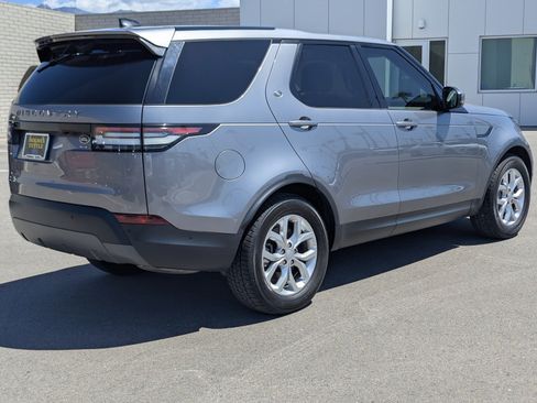 Used 2020 Land Rover Discovery SE AWD/4WD image 2
