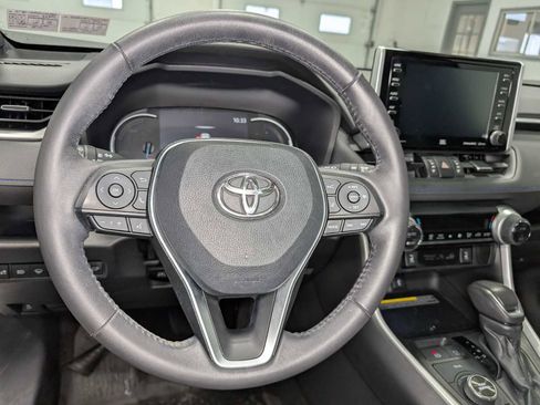 Used 2020 Toyota RAV4 XSE image 38