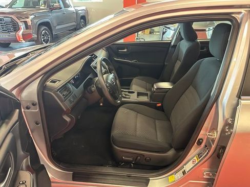 Used 2016 Toyota Camry LE FWD image 10