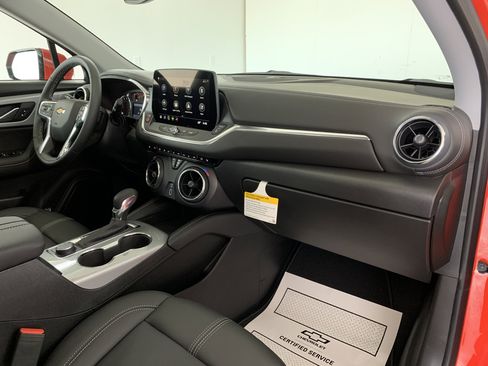 New 2025 Chevrolet Blazer LT image 31