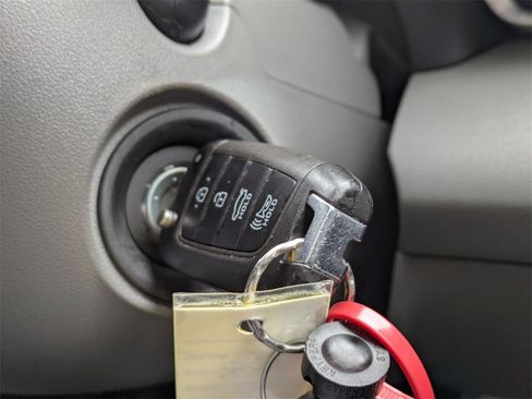 Used 2023 Hyundai Elantra SE w/ Cargo Package image 31