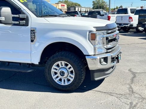 Used 2021 Ford F250 XLT w/ FX4 Off-Road Package image 3