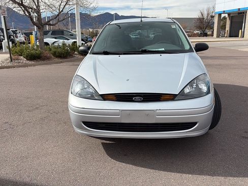 Used 2003 Ford Focus ZX3 Hatchback image 2
