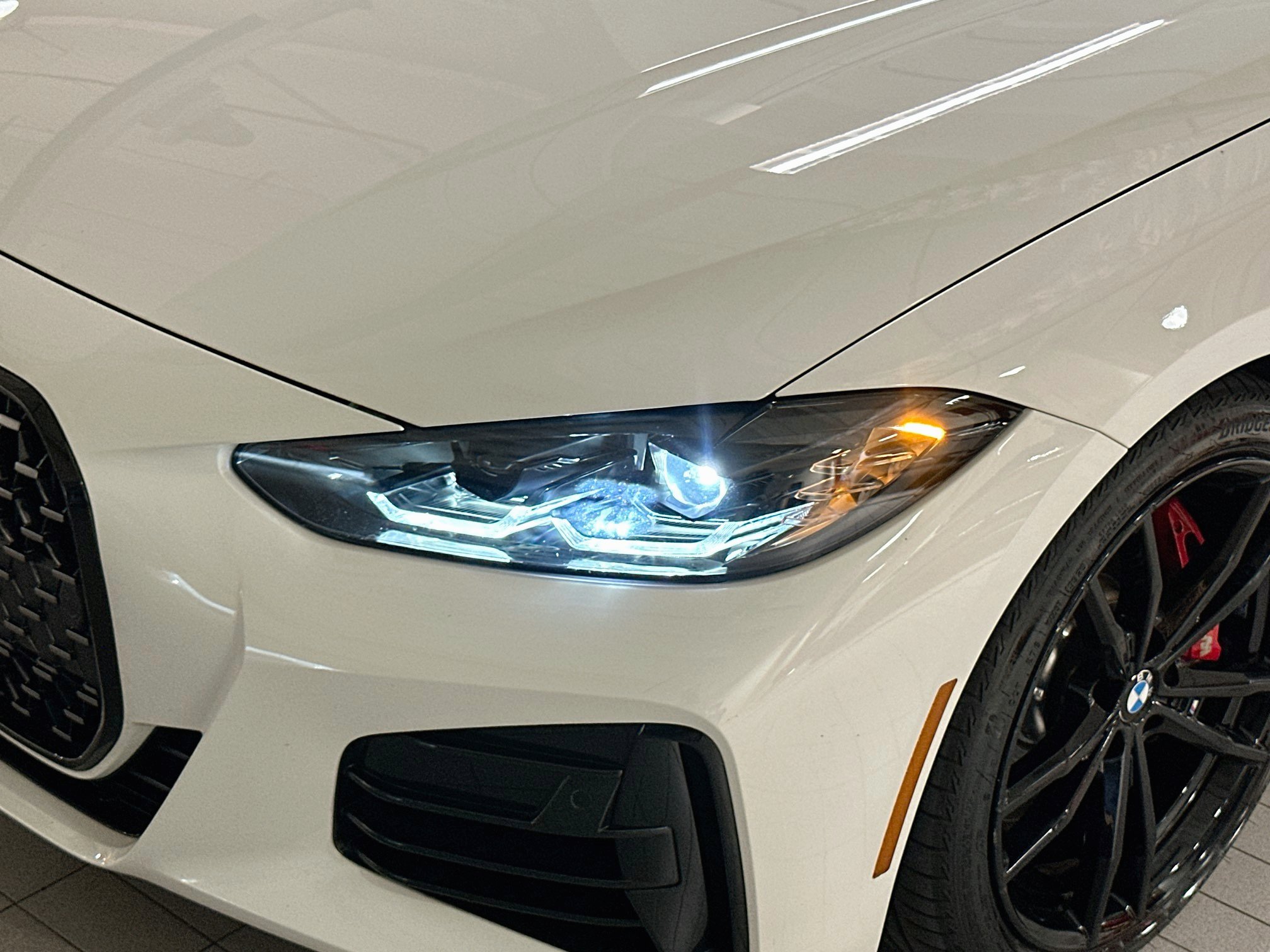 Used 2024 BMW M440i Coupe w/ Premium Package RWD image 29